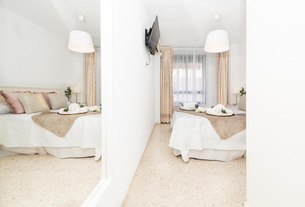 Miranda Premium Center Apartment Malaga Luaran gambar