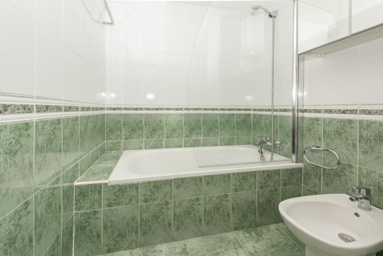 Miranda Premium Center Apartment Malaga Luaran gambar