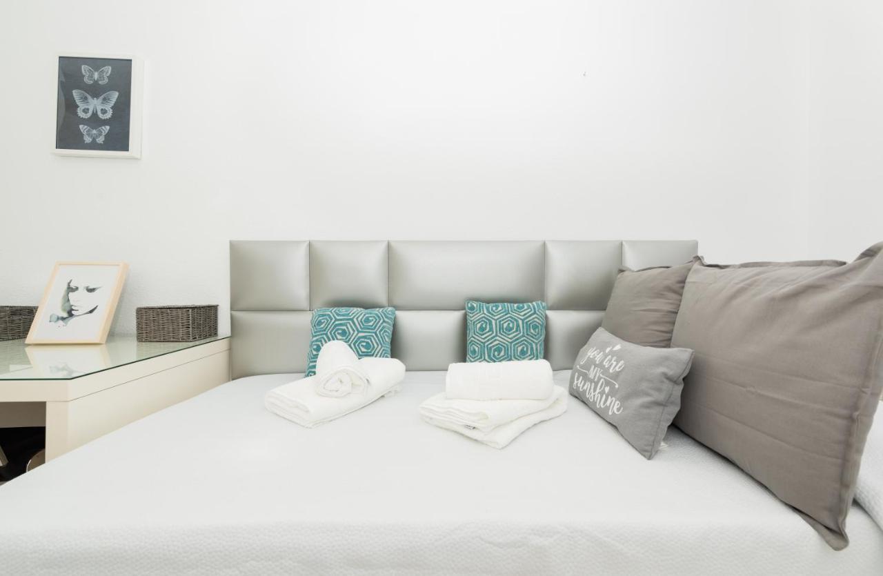 Miranda Premium Center Apartment Malaga Luaran gambar