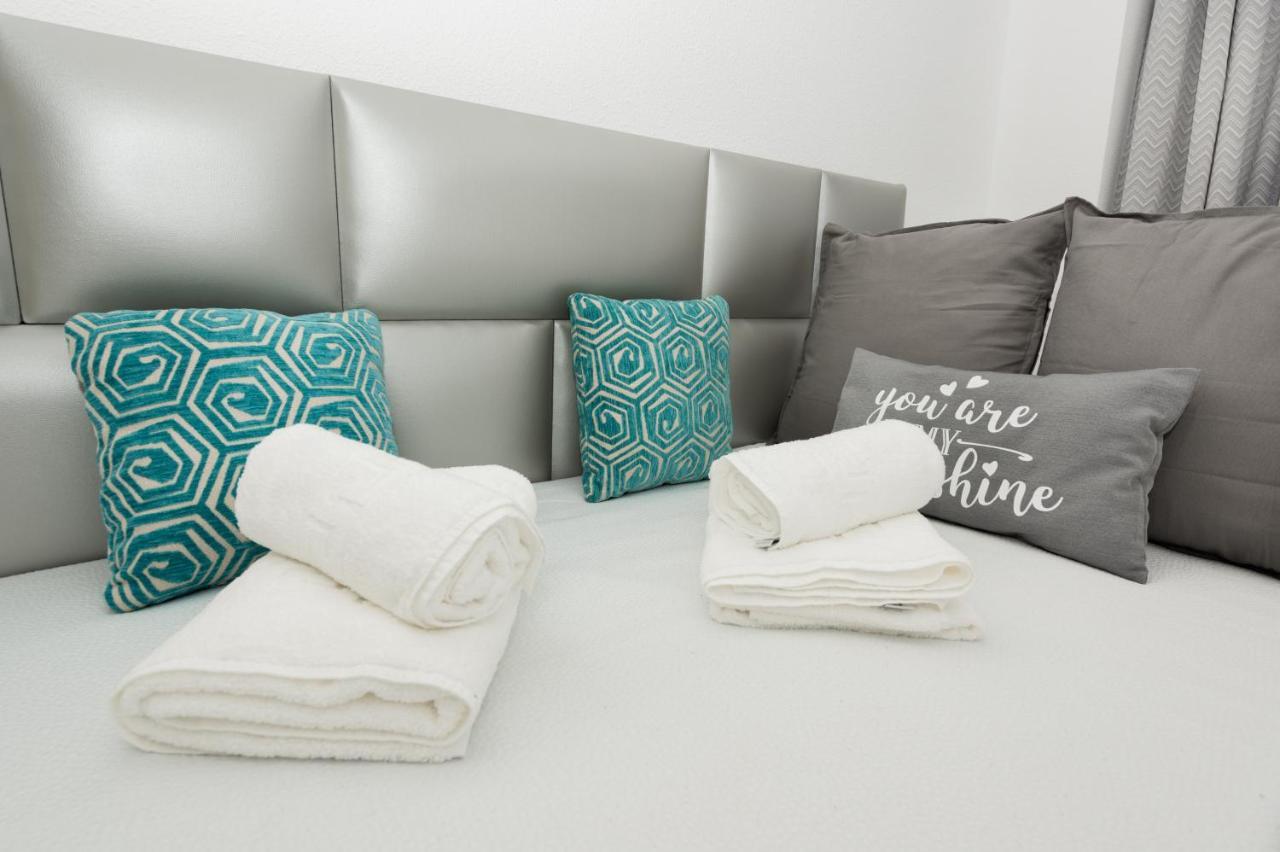 Miranda Premium Center Apartment Malaga Luaran gambar